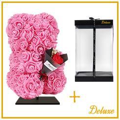 Beer DELUXE op standaard 25cm - roze foam met boeket - in luxe cadeauverpakking 25 cm