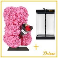 Beer DELUXE op standaard 25cm - roze foam met boeket - in luxe cadeauverpakking 25 cm