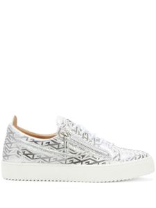 Giuseppe Zanotti baskets Gail à motif monogrammé - Argent