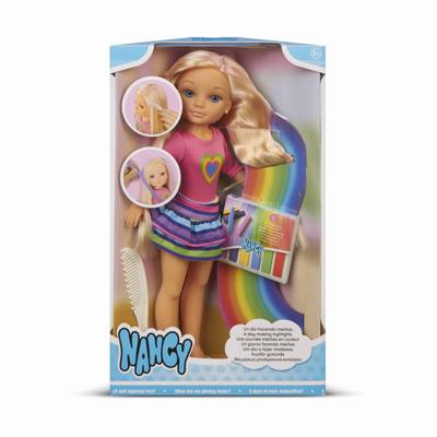 Famosa Nancy pop een dagje highlights maken in vele kleuren