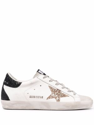 Golden Goose baskets lacées à patch étoile - Blanc