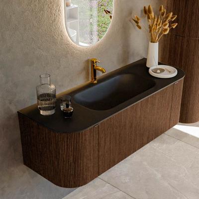 Badmeubel Mondiaz Kurve | 130 cm | Meubelkleur Walnut | Wastafelkleur Urban | Midden spoelbak | 1 kraangat