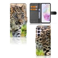 Samsung Galaxy A35 | Telefoonhoesje | Met pasjeshouder | Baby Luipaard
