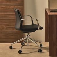 Kave Home Bureaustoel 'Nerlan' Lederlook, kleur Zwart/Aluminium