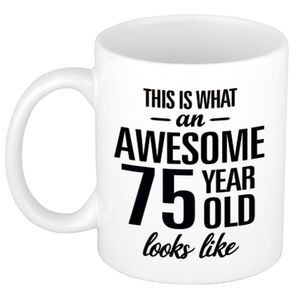 Awesome 75 year cadeau mok / beker 300 ml   -