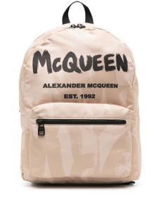 Alexander McQueen sac à dos Graffiti Metropolitan à logo imprimé - Tons neutres