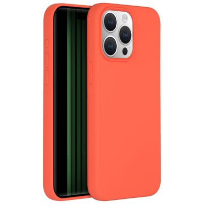 AccezzLiquid Silicone Backcover iPhone 15 Pro Max Telefoonhoesje Oranje