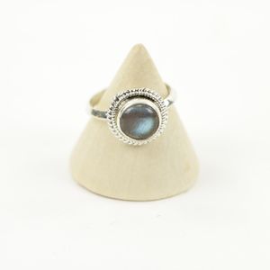 Zilveren Ring met Labradoriet Maat 17 (Sterling Zilver 925)