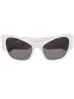 Balenciaga Eyewear lunettes de soleil à monture papillon - Blanc