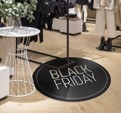 Rond zwarte Black Friday tapijt witte letters