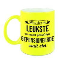 Hoe de leukste gepensioneerde eruitziet mok / beker neon geel bedankt cadeau collega 330 ml