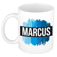 Marcus naam cadeau koffie mok - beker - met blauw verfstrepen - Cadeau collega - vaderdag
