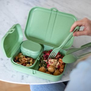 Koziol Bio-Circulair - Pascal Ready Lunchbox- en Bestekset - Gerecycled Zonnebloemolie - Groen