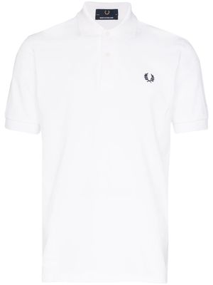 Fred Perry polo à logo brodé - Blanc