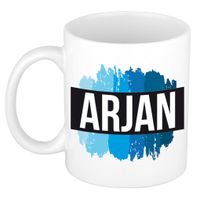 Naam cadeau mok / beker Arjan met blauwe verfstrepen 300 ml - thumbnail