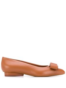 Ferragamo escarpins à nœud Vara - Marron