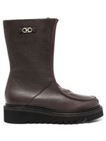 Ferragamo bottines à plaque Gancini - Marron Ferragamo bottines à plaque Gancini - Marron