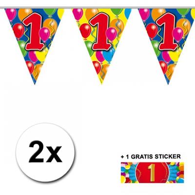 Leeftijd versiering - 2x vlaggenlijnen 1 jaar - met gratis sticker - feestartikelen - verjaardag