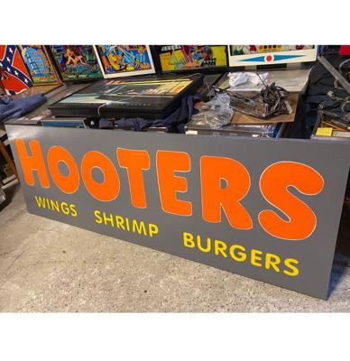 Hooters Originele Lichtbakplaat Met Verlichting 290 x 96 cm