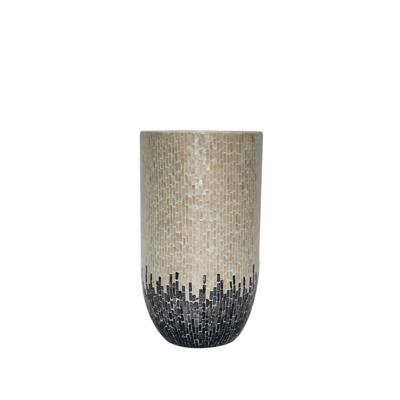 Vojtech Witte ronde poly shell pot M