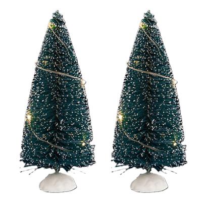 Kerstdorp mini kerstboompjes - 2x st - 15 cm - verlicht - 20 witte LED lampjes