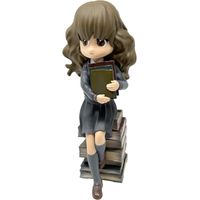 Harry Potter: Hermione Granger Pile of Spell Books PVC Figure