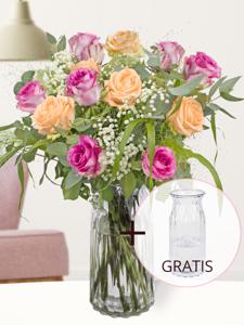 Gemengd rozenboeket roze-zalm + gratis glasvaas