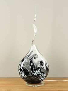 Glassculptuur met licht grijs/zwart