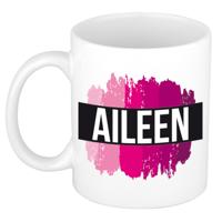 Aileen naam cadeau koffie mok - beker - met roze verfstrepen - Cadeau collega - moederdag