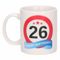 26 jaar Verjaardag koffiemok - cadeau beker - stopbord print - 300 ml - keramiek - wit