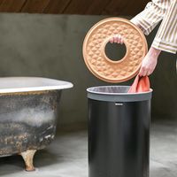 Brabantia wasbox - met kurken deksel - 60 liter - matt black - thumbnail