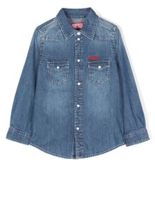 Diesel Kids chemise en jean à logo Ceko brodé - Bleu