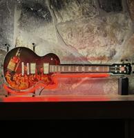 Jim Beam &apos; Devil&apos;s Cut&apos; Gitaar Neon - Junior Model 70 x 27 cm
