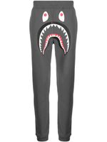 A BATHING APE® pantalon de jogging à imprimé Shark Teeth - Gris - thumbnail