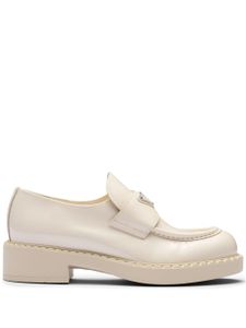 Prada mocassins Chocolate en cuir verni - Blanc