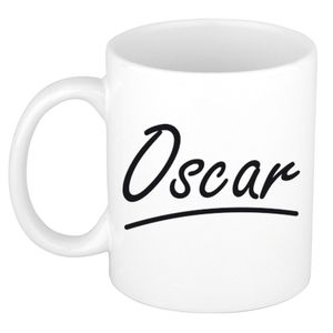 Naam cadeau mok / beker Oscar met sierlijke letters 300 ml