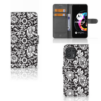 Motorola Edge 20 Lite Hoesje Black Flowers