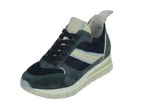 AQA Sneaker