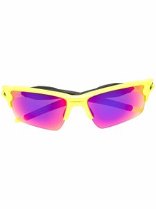 Oakley lunettes de soleil teintées à monture carrée - Jaune