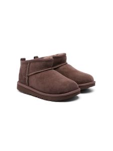 UGG Kids bottines Classic Ultra Mini - Marron