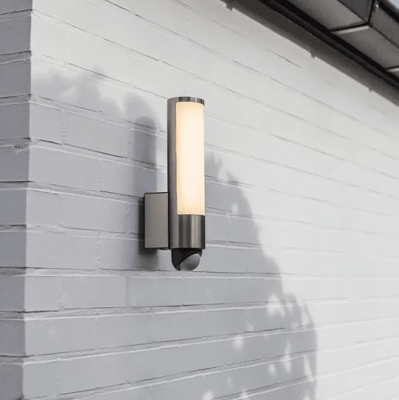 Buitenlamp voordeur met sensor Lutec &apos;Leda&apos; led lamp warm wit 3000k 35 cm