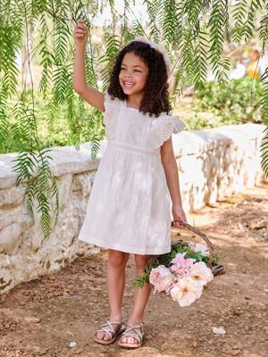 Uitlopende jurk met ruches wit