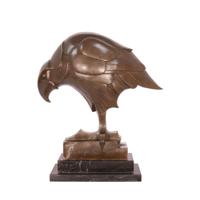 A BRONZE SCULPTURE OF AN EAGLE A BRONZE SCULPTURE OF AN EAGLE