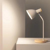 Bureaulamp wit met hout schakelaar en E14 fitting 'Wilco' Bureaulamp wit met hout schakelaar en E14 fitting 'Wilco'