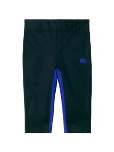 Burberry Kids pantalon chino à logo brodé - Bleu