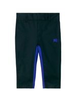 Burberry Kids pantalon chino à logo brodé - Bleu