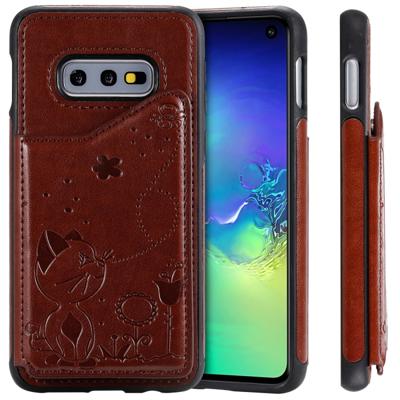 Voor Galaxy S10e kat Bee reliëf patroon schokbestendige beschermende case met kaartsleuven & fotolijstjes (bruin)