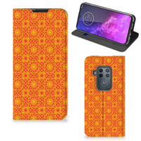 Motorola One Zoom Hoesje met Magneet Batik Oranje - thumbnail