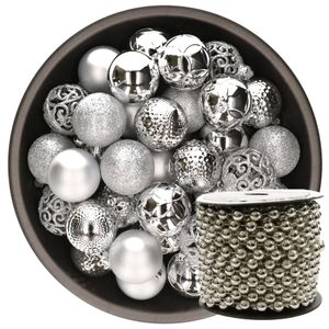 37x stuks kunststof kerstballen 6 cm inclusief kralenslinger zilver