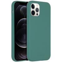 Accezz Liquid Silicone Backcover met MagSafe iPhone 12 (Pro) Telefoonhoesje Groen